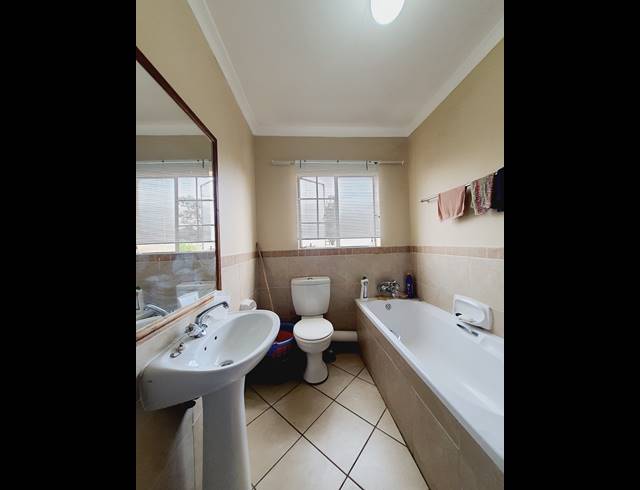 2 BEDROOM APARTMENT RENTED IN NOORDWYK